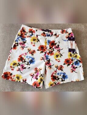 New With Tags White Denim Floral Women's Gloria Vanderbilt Amanda Shorts Size 14